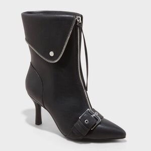 💕”A New Day” Black Moto Boots with Zipper Detail size 11